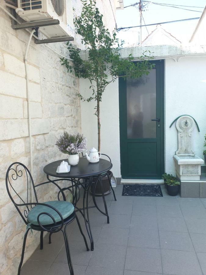 Lemon Tree Hotel Seget Donji Exterior photo